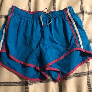 Saucony workout shorts
